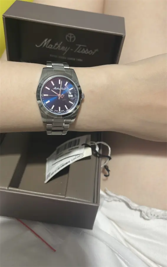 Khách hàng review Đồng hồ MATHEY TISSOT 30 mm Nữ D450ABU 2