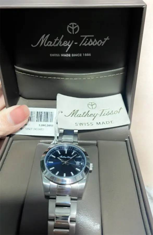 Khách hàng review Đồng hồ MATHEY TISSOT 30 mm Nữ D450ABU 3