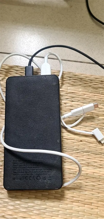 Khách hàng review Cáp 3 đầu Lightning Type C Micro 0.9m Anker Powerline II A8436 Trắng 2