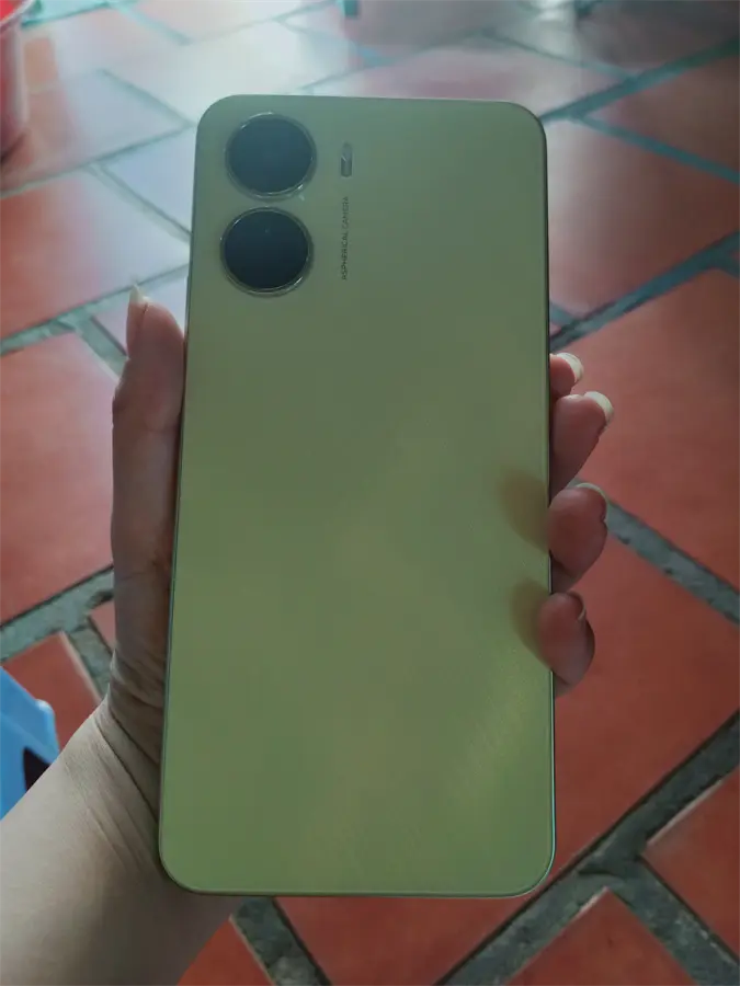 Khách hàng review Điện thoại vivo Y16 128GB 4