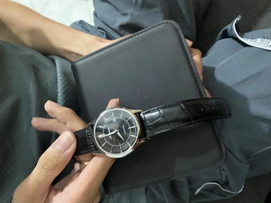 Khách hàng review Đồng hồ ADRIATICA 42 mm Nam A1296.5214Q 3