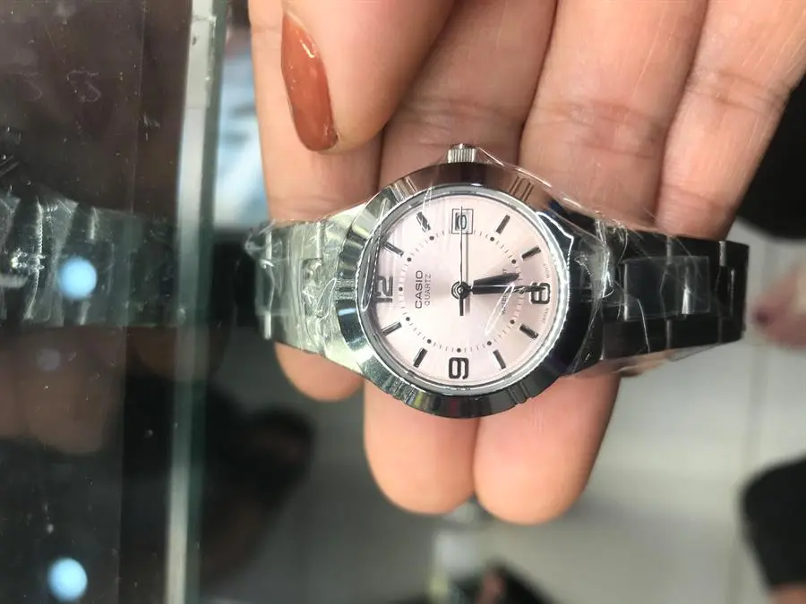 Khách hàng review Đồng hồ CITIZEN 27.4 mm Nữ EQ0596-87A 1