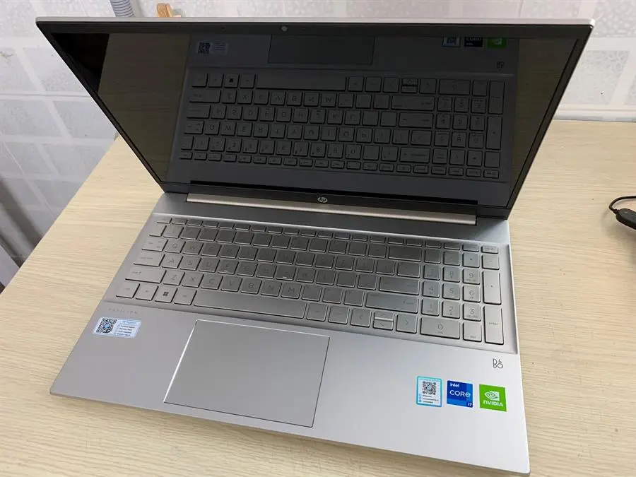 Khách hàng review Laptop HP Pavilion 15 eg2034TX i7 1255U/8GB/512GB/2GB MX550/Win11 (6K780PA) 3