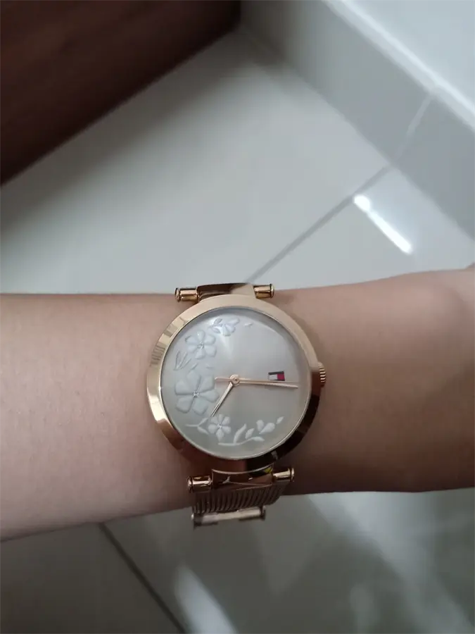 Khách hàng review Đồng hồ TOMMY HILFIGER 32 mm Nữ 1782240 1