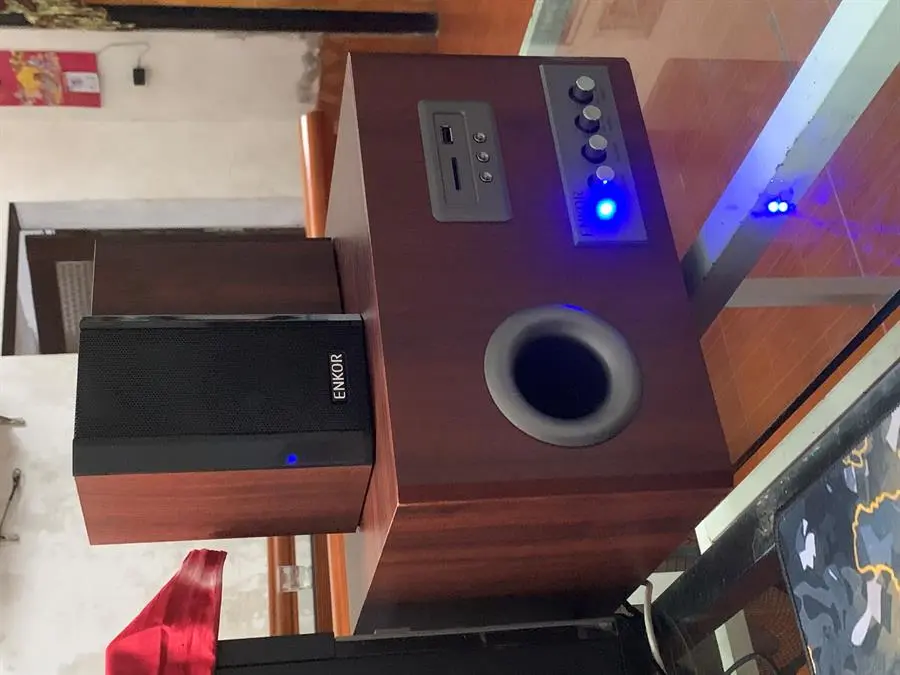 Khách hàng review Loa vi tính Bluetooth Enkor S2850 Nâu 30