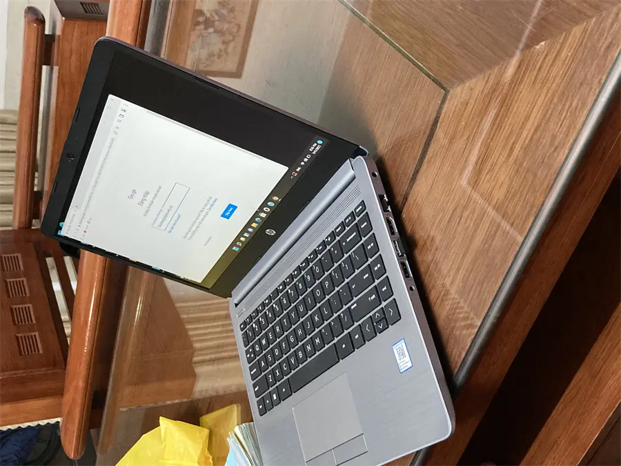 Khách hàng review Laptop HP 245 G8 R3 5300U/4GB/256GB/Win11 (63T27PA) 2