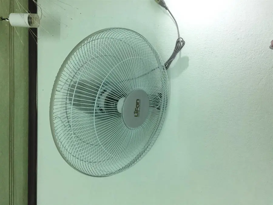 Khách hàng review Quạt treo tường Lifan 3 cánh TE-1688 50W 21