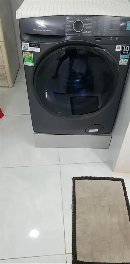 Khách hàng review Máy giặt Electrolux Inverter 8 kg EWF8024P5SB 3