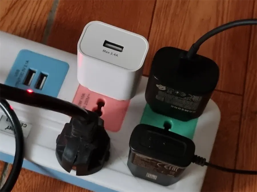 Khách hàng review Sạc USB 12W AVA  CS-TC021 5