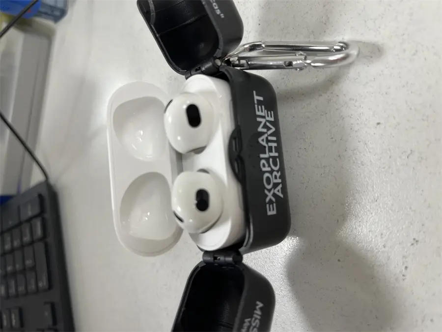 Khách hàng review Tai nghe Bluetooth AirPods 3 Wireless Charge Apple MME73 17