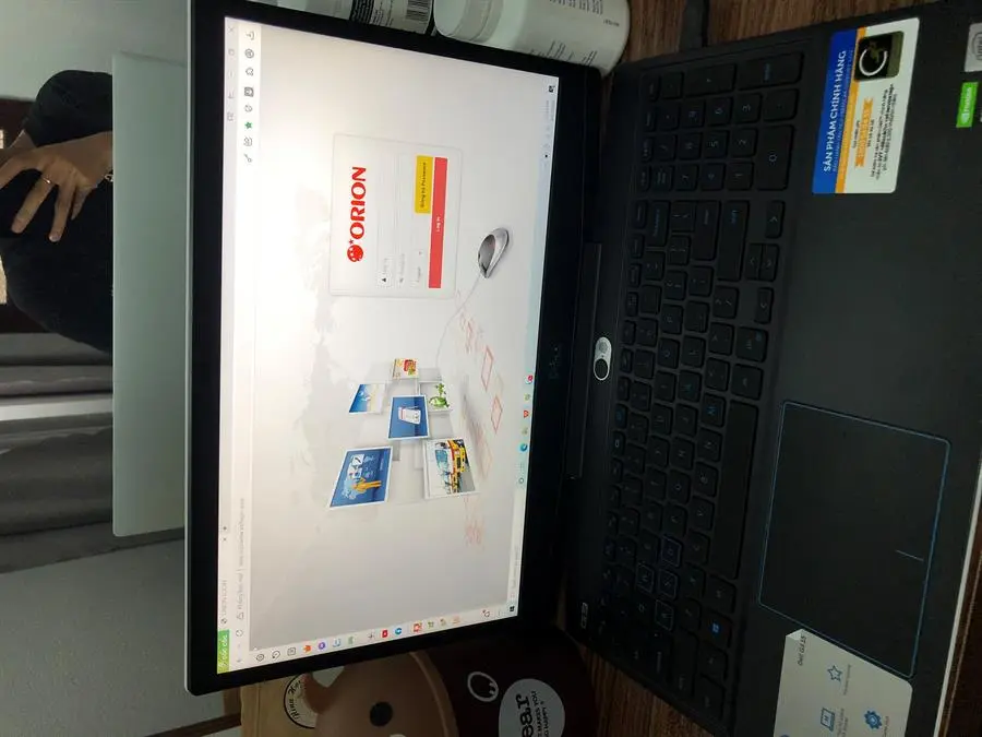 Khách hàng review Laptop HP 240 G8 i3 1005G1/4GB/512GB/Win10 (519A5PA) 1
