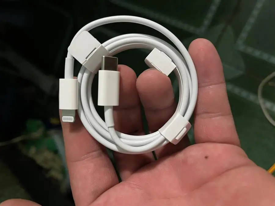 Khách hàng review Sạc nhanh Type-C PD 20W Apple 41