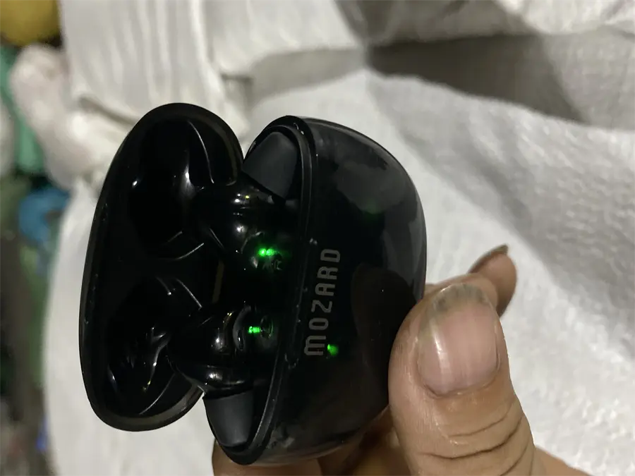 Khách hàng review Tai nghe Bluetooth True Wireless Mozard AT15 11