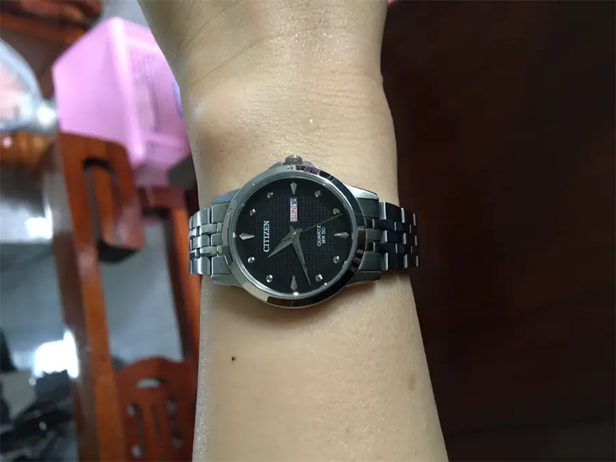 Khách hàng review Đồng hồ CITIZEN 27 mm Nữ EQ0601-54F 2