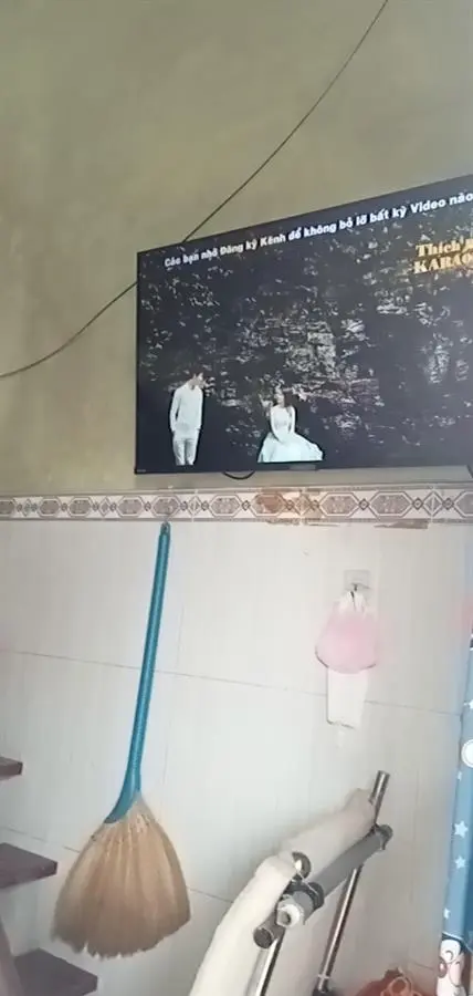 Khách hàng review Khung treo Tivi 37-63 inch Nghiêng Cảnh Phong N6-4 10