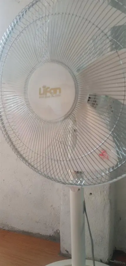 Khách hàng review Quạt đứng Lifan 5 cánh Đ-616A 45W 2