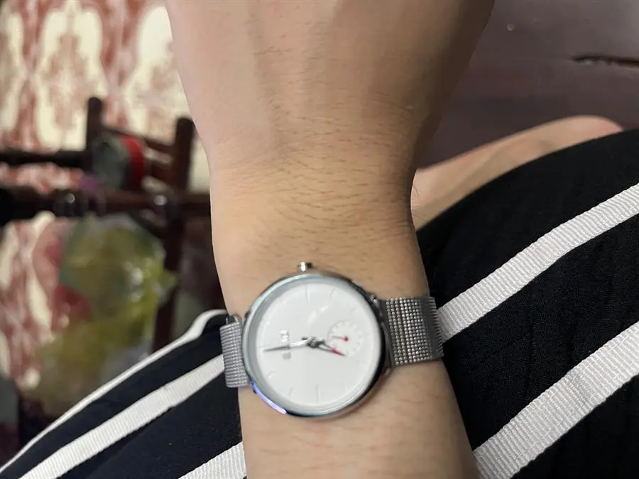 Khách hàng review Đồng hồ ELIO Nàng Thơ 30 mm Nữ ES060-02 1