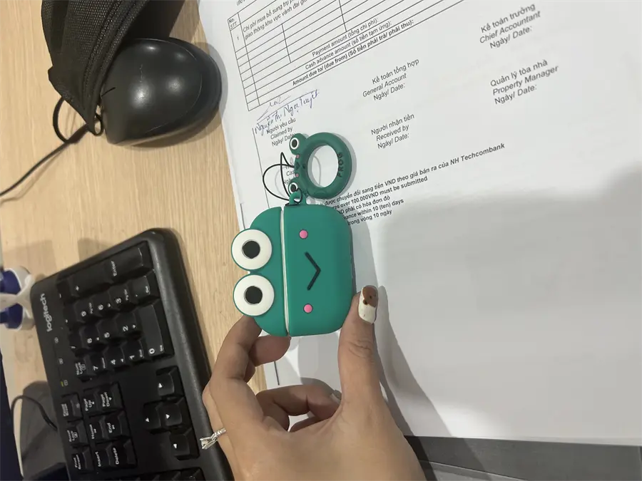 Khách hàng review Túi đựng Airpods Pro Nhựa dẻo Carton JM 3
