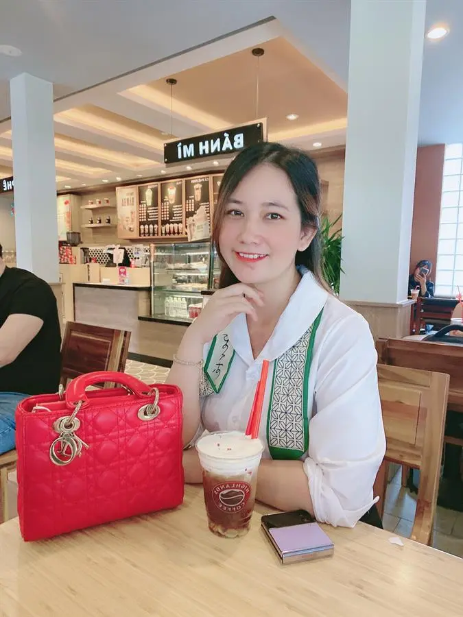 Khách hàng review Điện thoại Samsung Galaxy Z Flip4 5G 128GB 7