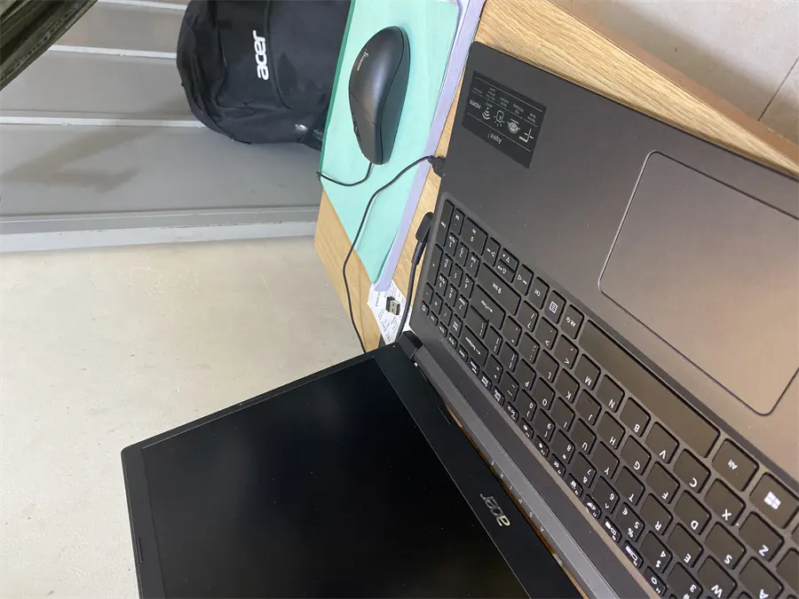 Khách hàng review Laptop Acer Aspire 7 Gaming A715 42G R4XX R5 5500U/8GB/256GB/4GB GTX1650/Win11 (NH.QAYSV.008) 16