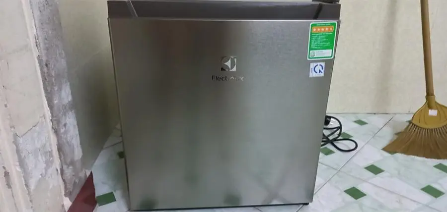 Khách hàng review Tủ lạnh Electrolux 45 lít EUM0500AD-VN 3