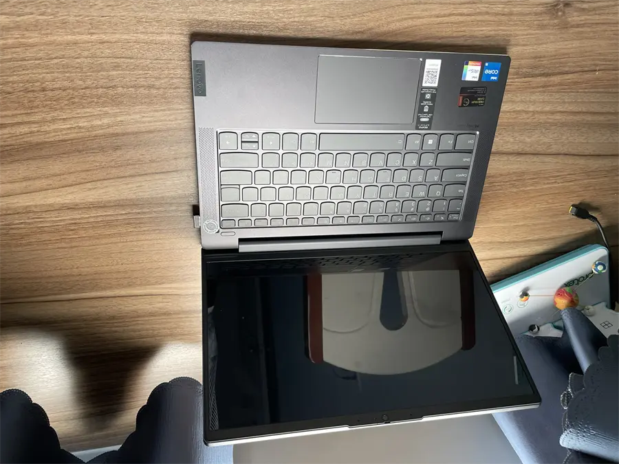 Khách hàng review Laptop Lenovo Ideapad 5 14IAL7 i5 1235U/8GB/512GB/Win11 (82SD0060VN) 6