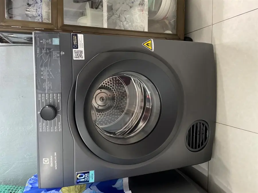 Khách hàng review Máy sấy thông hơi Electrolux UltimateCare 8.5 kg EDV854N3SB 8
