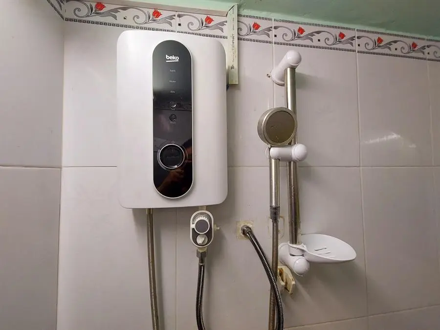 Khách hàng review Máy nước nóng trực tiếp Beko 3500W BWI35S2D-213 4