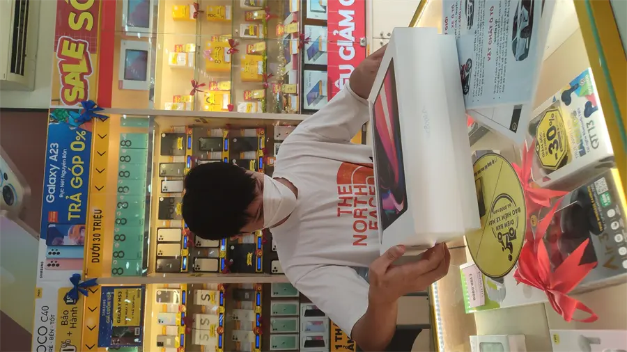 Khách hàng review Laptop Apple MacBook Pro 13 inch M1 2020 8-core CPU/16GB/512GB/8-core GPU (Z11C) 3