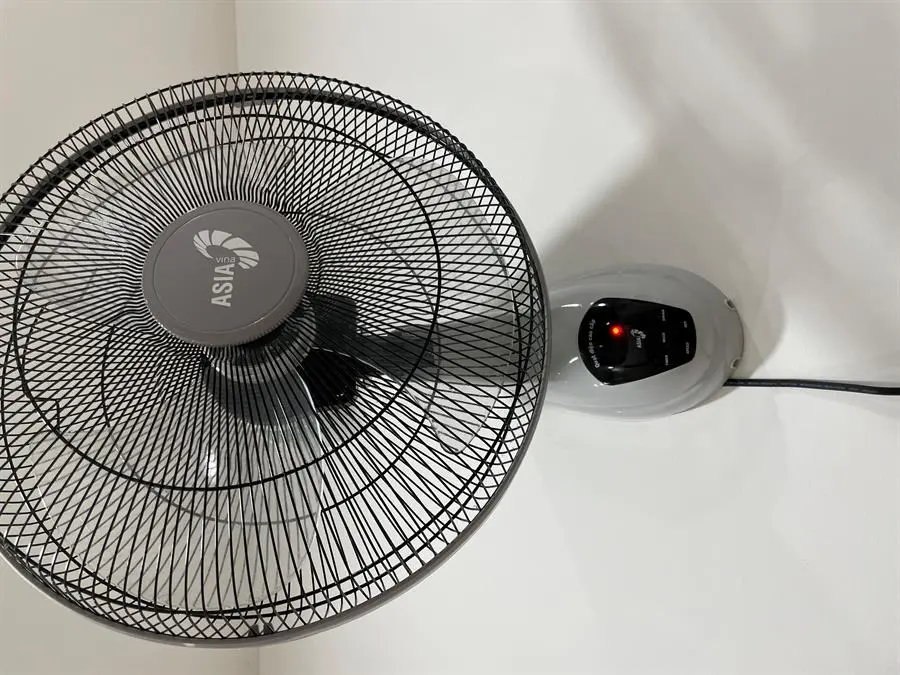 Khách hàng review Quạt treo tường Asia 3 cánh L16006-XV0 55W 7
