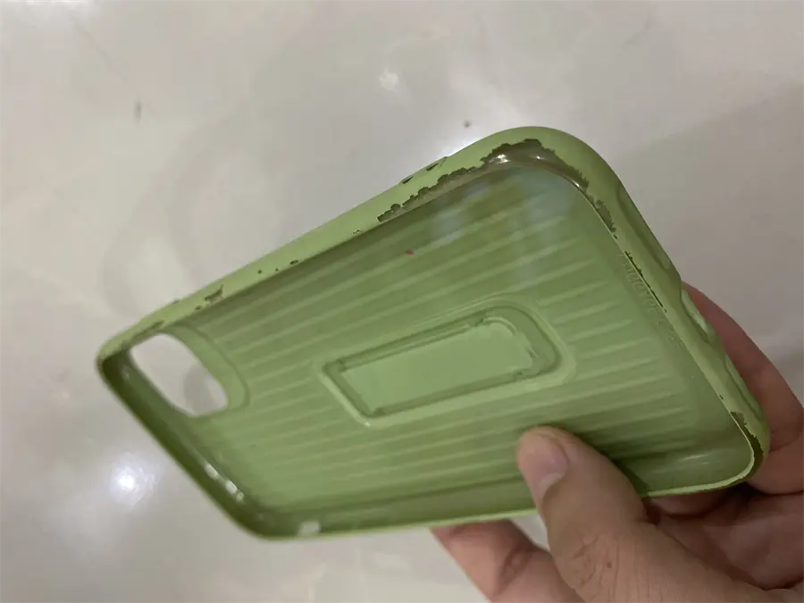 Khách hàng review Ốp lưng iPhone 11 Nhựa dẻo Luggage Kick JM 2