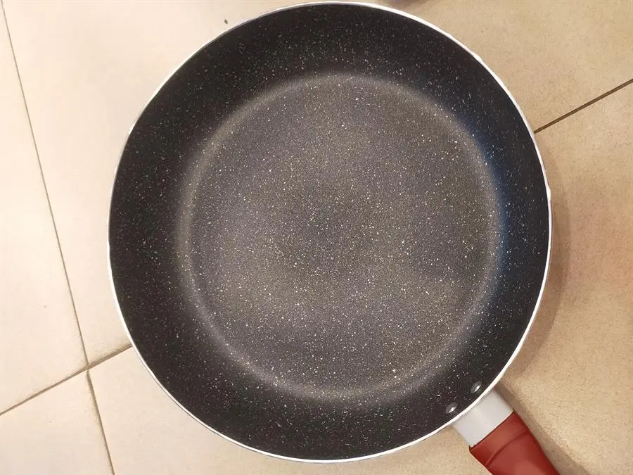 Khách hàng review Chảo nhôm chống dính vân đá đáy từ 30 cm Delites CE001-30 1