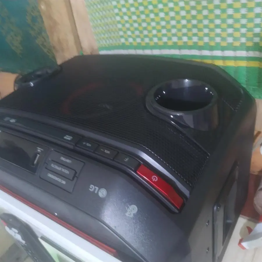 Khách hàng review Loa bluetooth LG OL45 220W 8