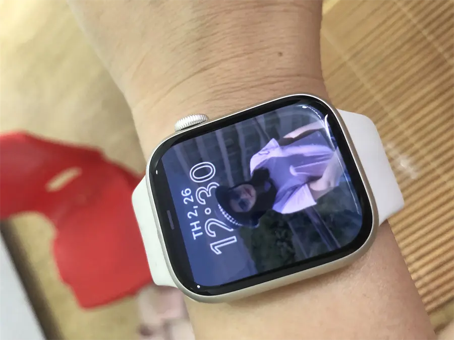 Khách hàng review Apple Watch Series 7 GPS 41mm 6