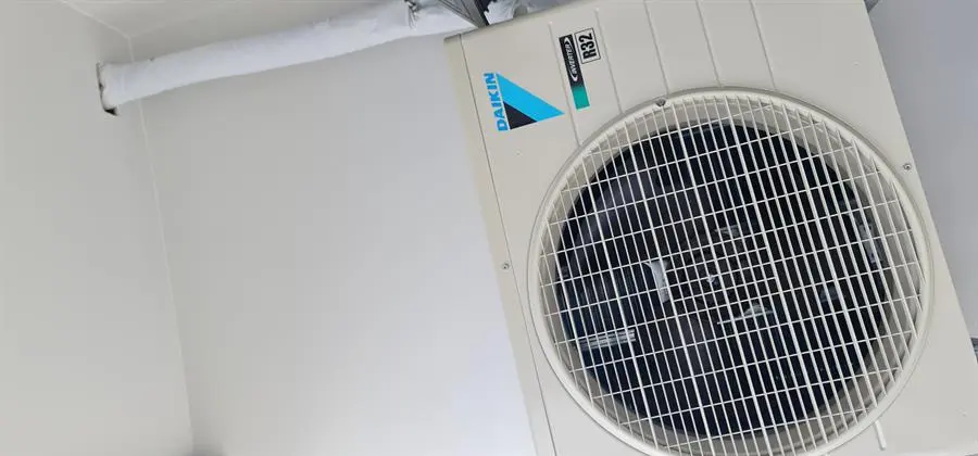 Khách hàng review Máy lạnh Daikin Inverter 1.5 HP FTKB35WMVMV 19