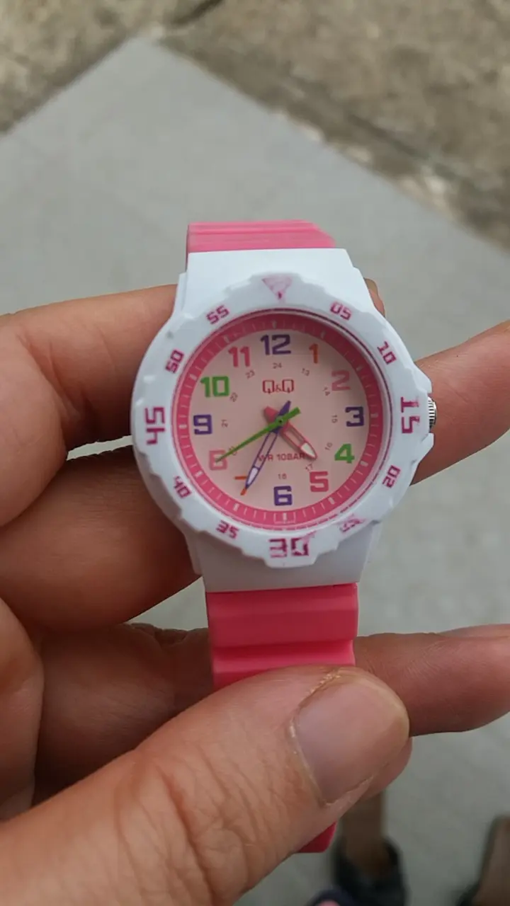 Khách hàng review Đồng hồ Q 5