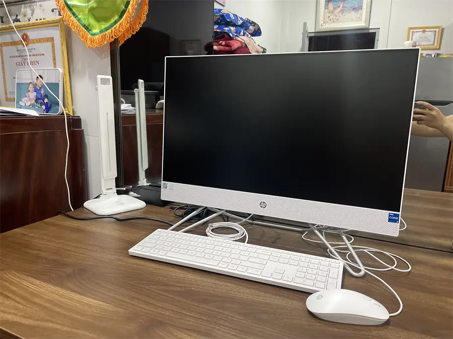 Khách hàng review HP AIO 24-cb1011d i5 1235U/8GB/512GB/23.8"Full HD/Touch/Bàn phím 3