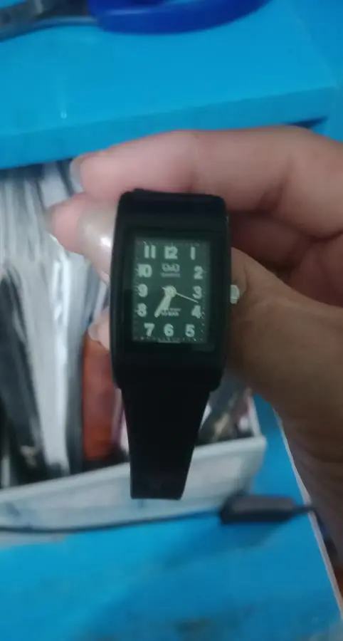 Khách hàng review Đồng hồ Q 4