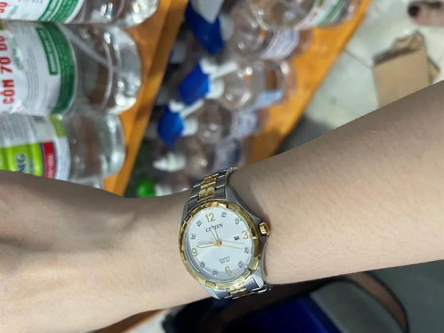 Khách hàng review Đồng hồ CITIZEN 32 mm Nữ EU6084-57A 1