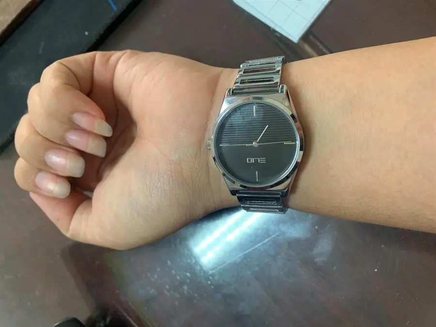 Khách hàng review Đồng hồ ELIO 32 mm Nữ ES091-01 3