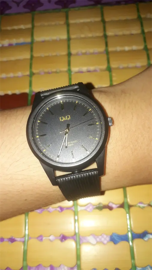 Khách hàng review Đồng hồ Q 5