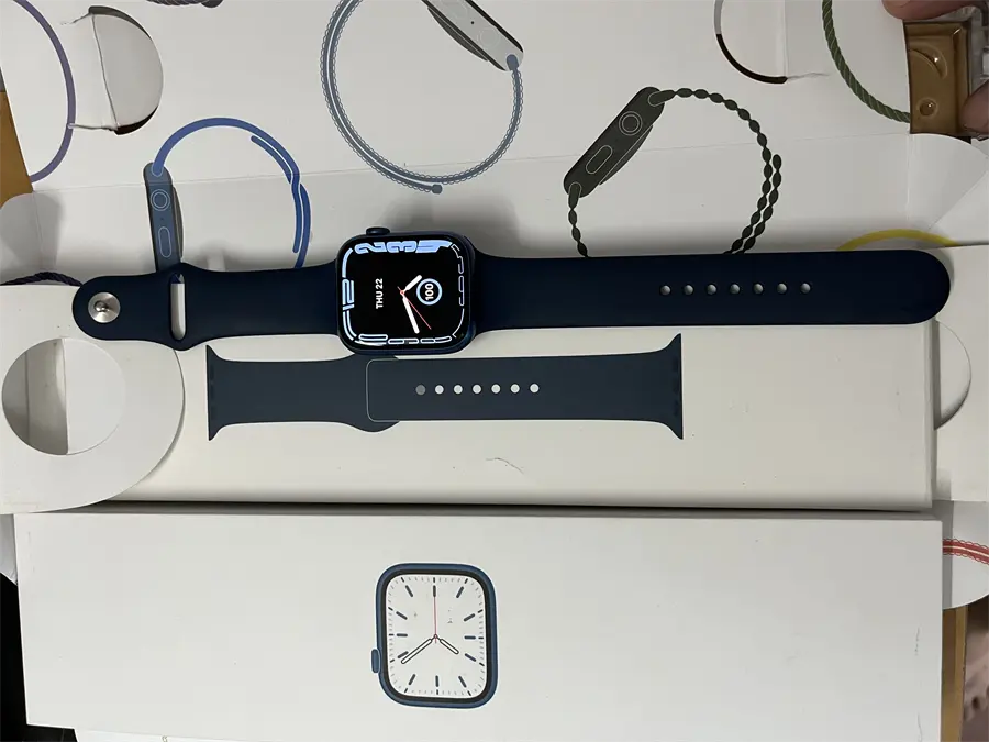 Khách hàng review Đồng hồ thông minh Apple Watch Series 7 GPS 45mm 6