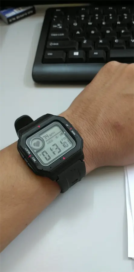 Khách hàng review Đồng hồ thông minh Amazfit Neo 40.3mm Đen 6