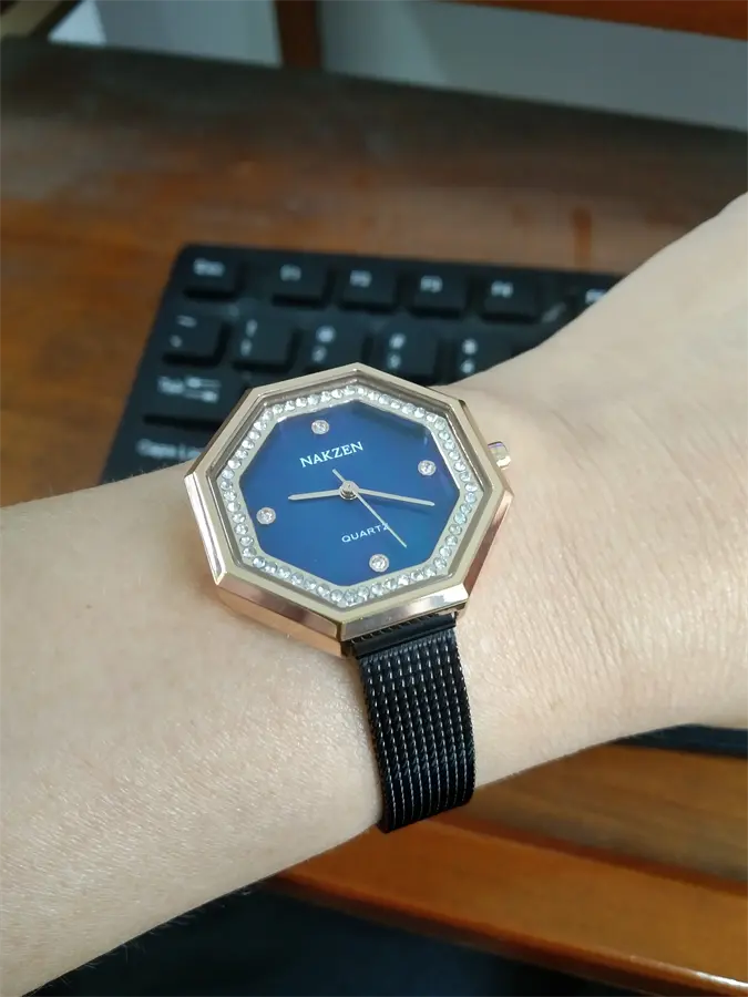 Khách hàng review Đồng hồ Nakzen Hoa  2