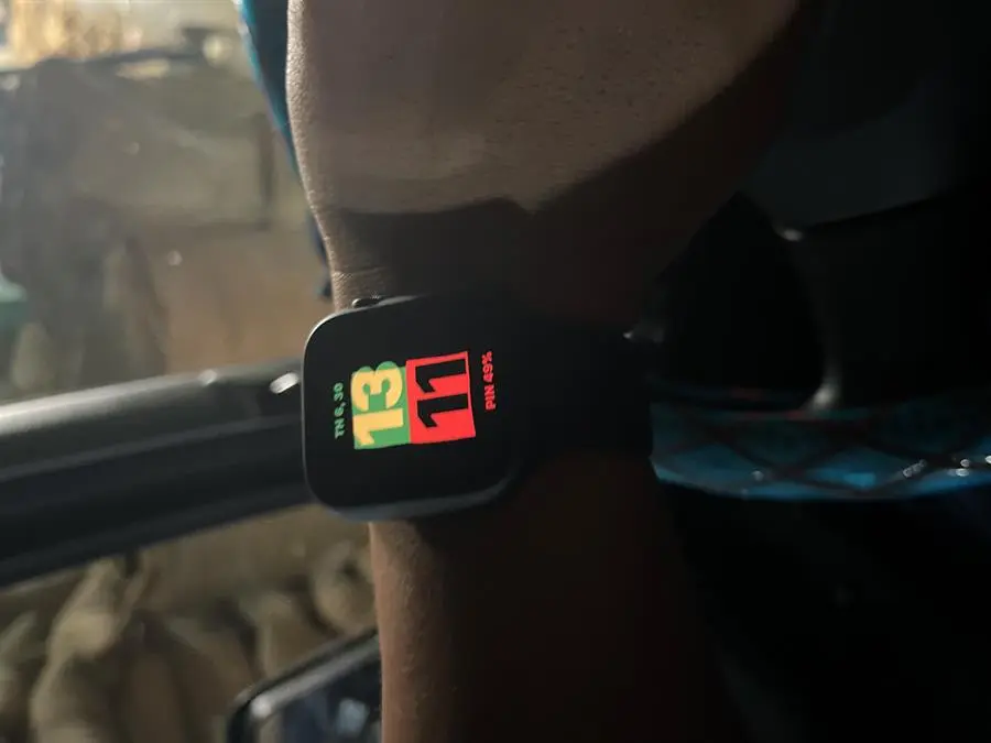 Khách hàng review Đồng hồ thông minh Apple Watch SE 2020 GPS 44mm 7