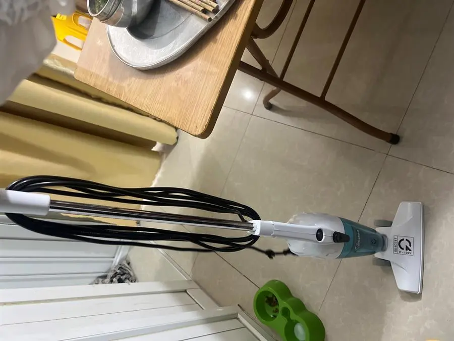 Khách hàng review Máy hút bụi cầm tay Midea MVC-SC861B 11