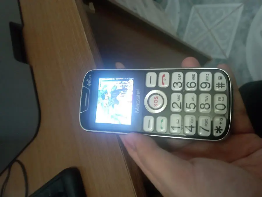 Khách hàng review Điện thoại Masstel FAMI 60 6