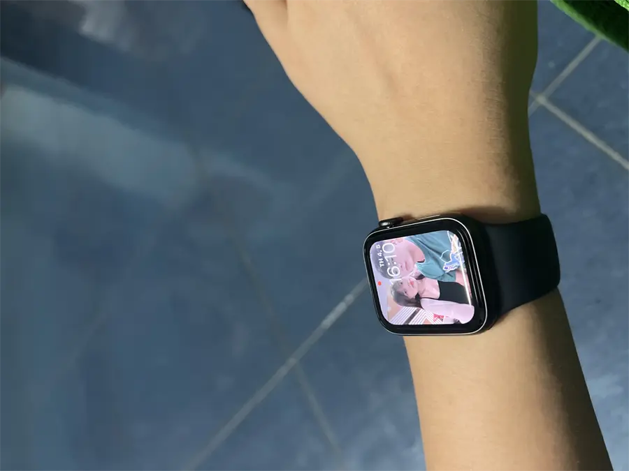 Khách hàng review Apple Watch SE GPS 40mm 9