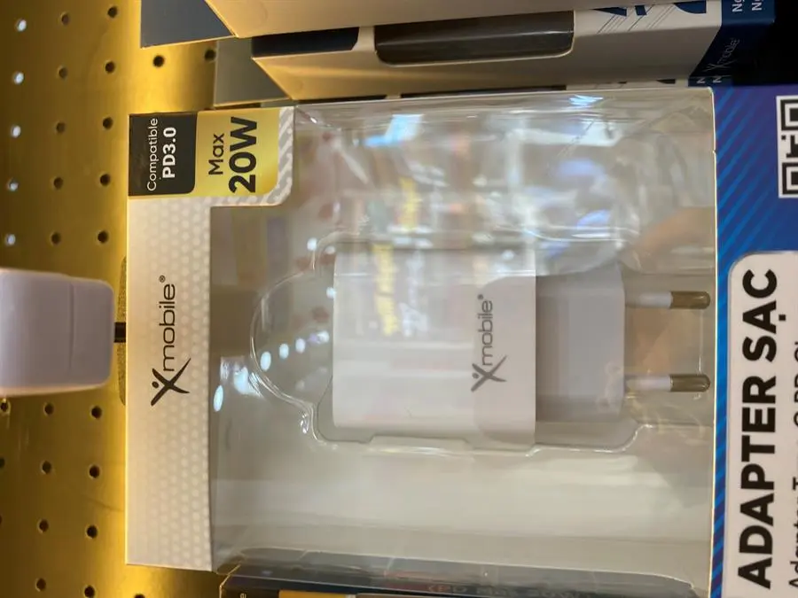 Khách hàng review Adapter Sạc Type C PD 20W Xmobile A829 1