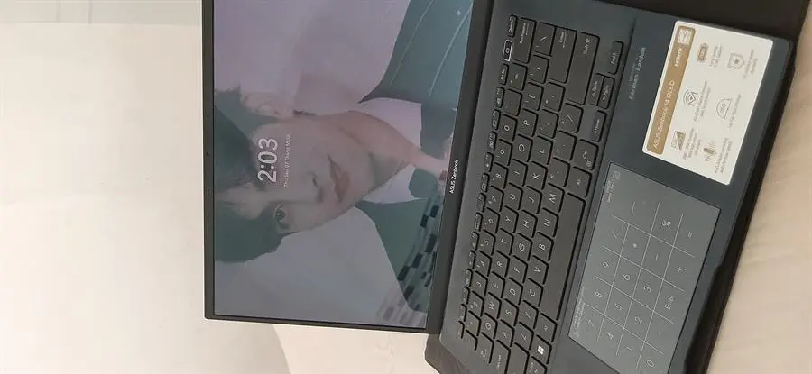 Khách hàng review Laptop Asus Zenbook 14 OLED UX3402ZA i7 1260P/16GB/512GB/Cáp/Win11 (KM221W) 7